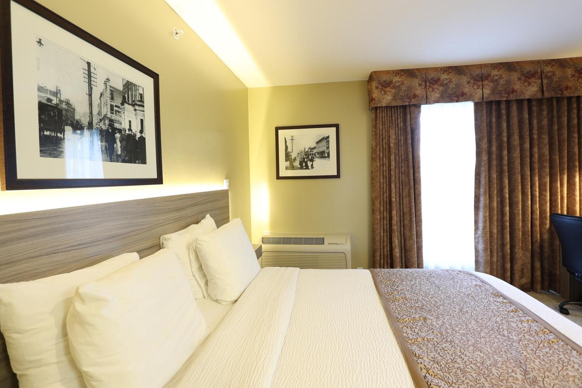 Days Inn By Wyndham Surrey Kültér fotó