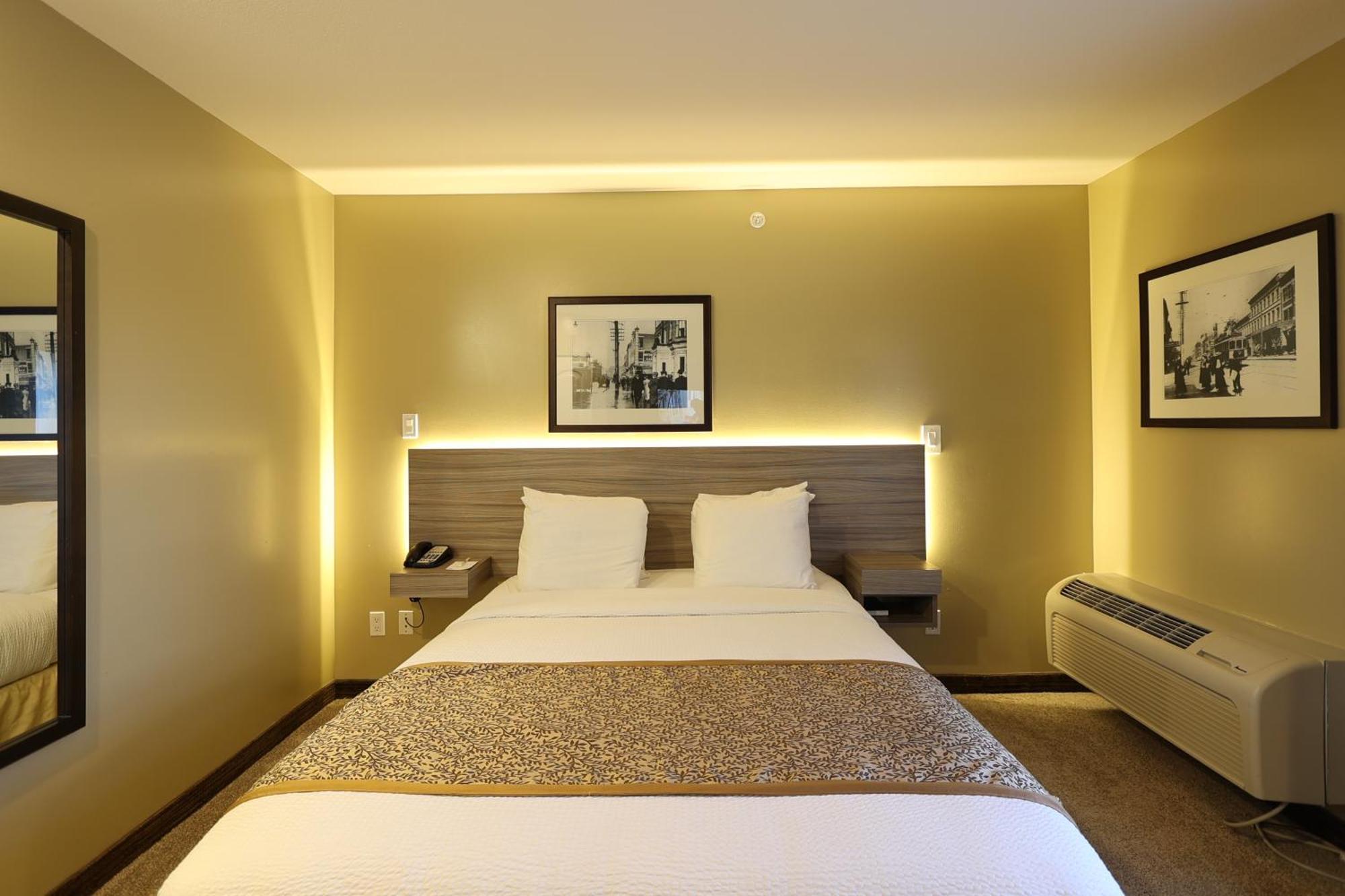 Days Inn By Wyndham Surrey Kültér fotó