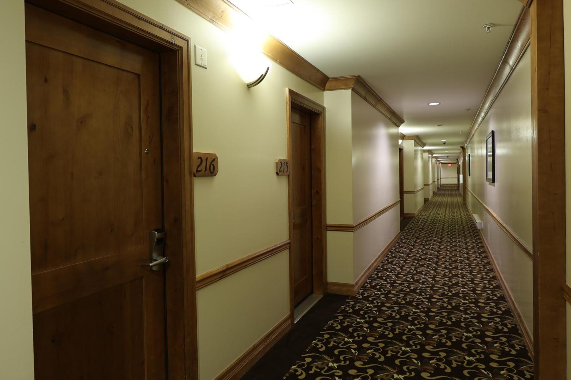 Days Inn By Wyndham Surrey Kültér fotó