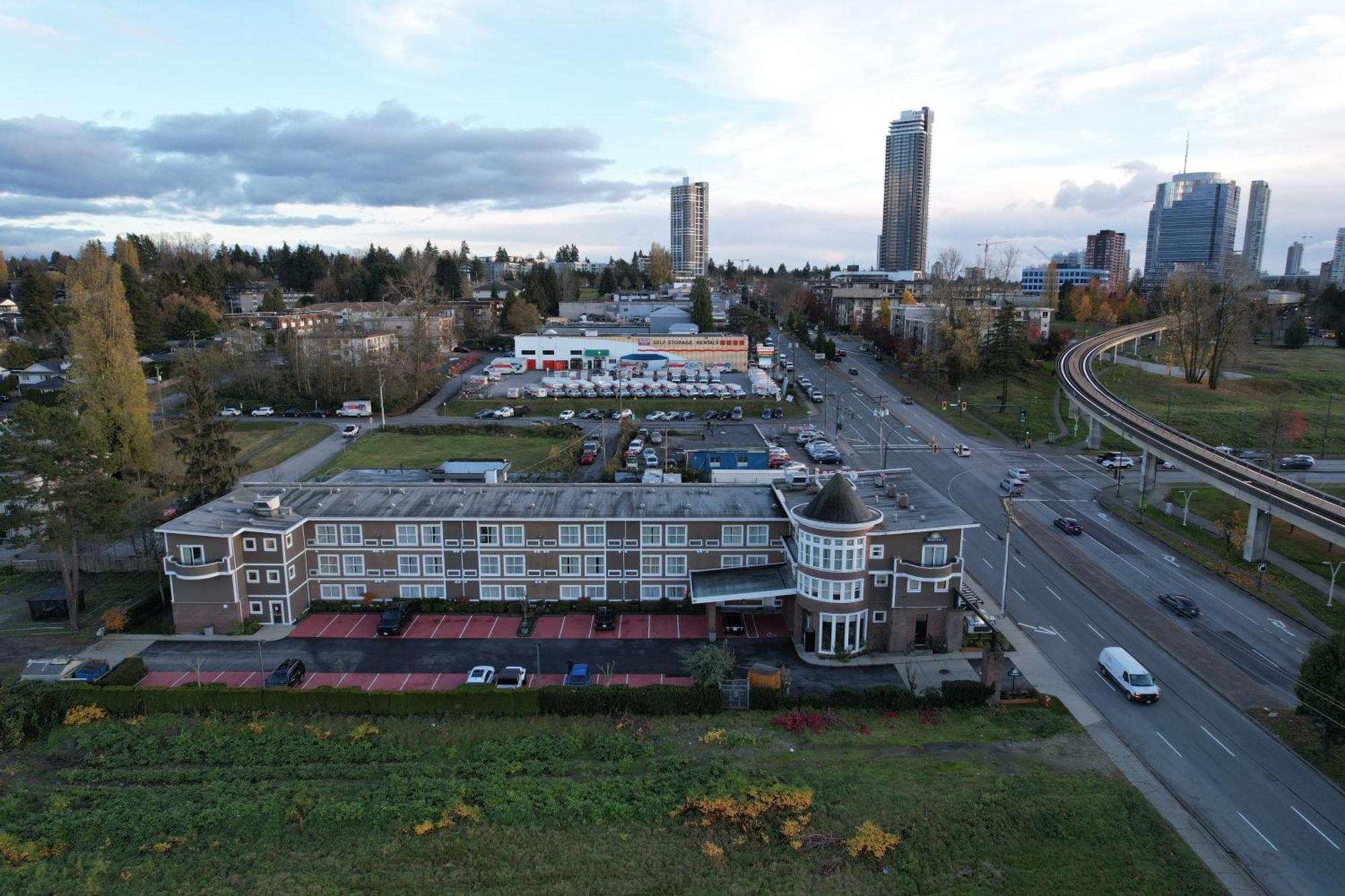 Days Inn By Wyndham Surrey Kültér fotó